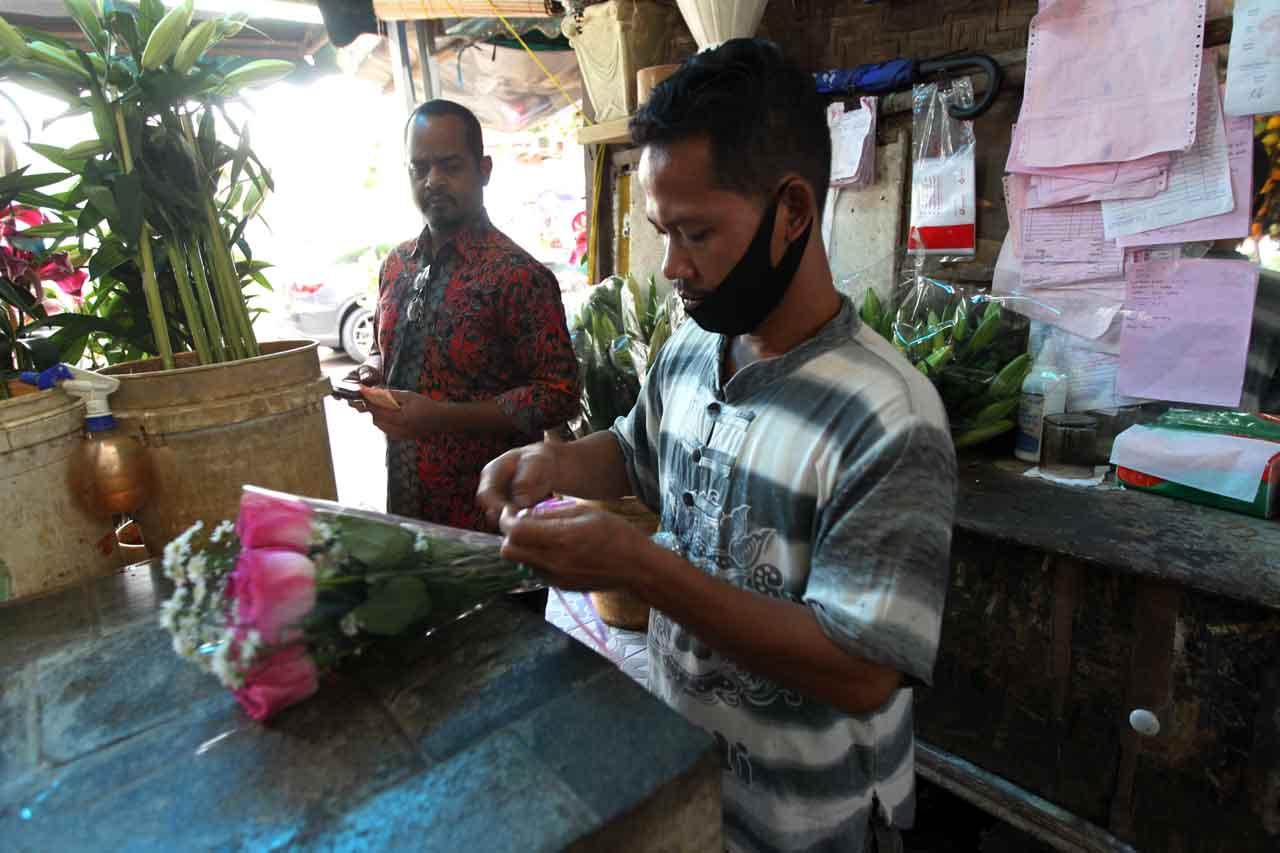 Sepi Pesanan di Hari...