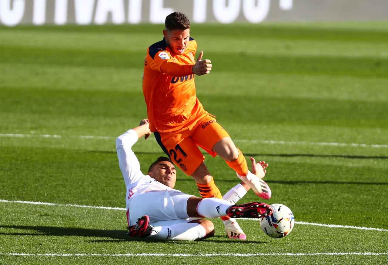 El Real Bungkam Kelelawar...