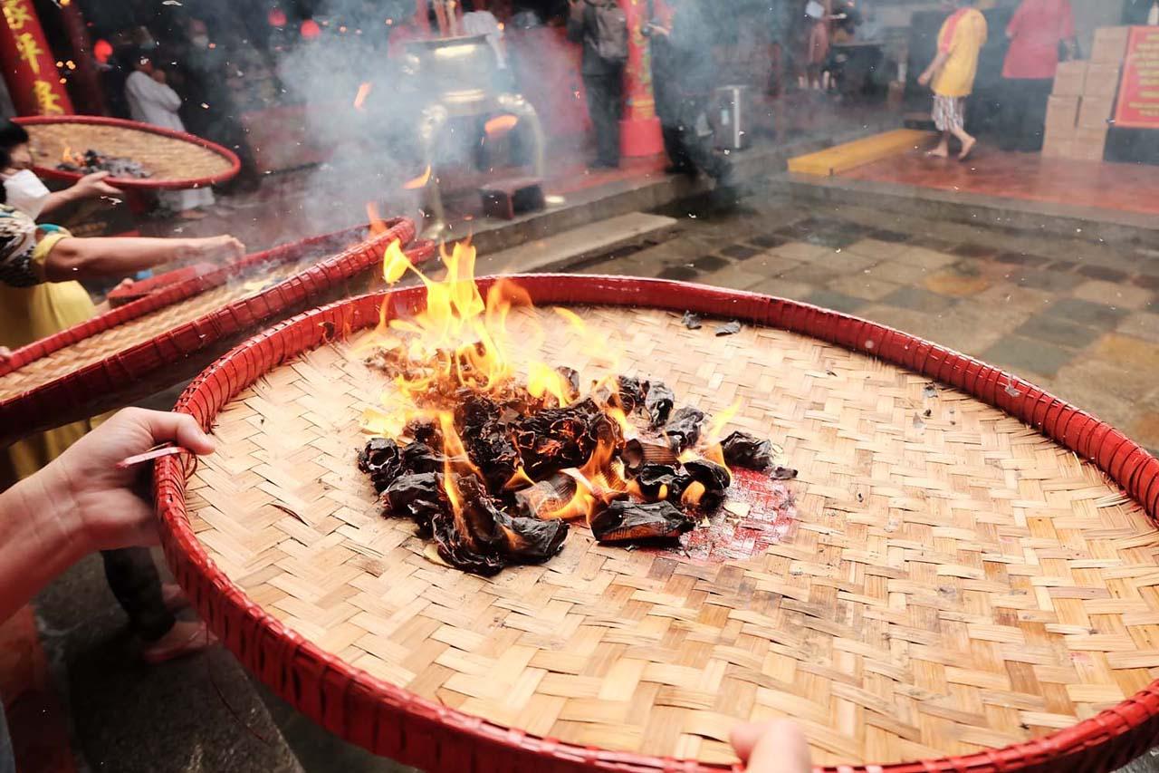 Tradisi Ritual Toa Pek...