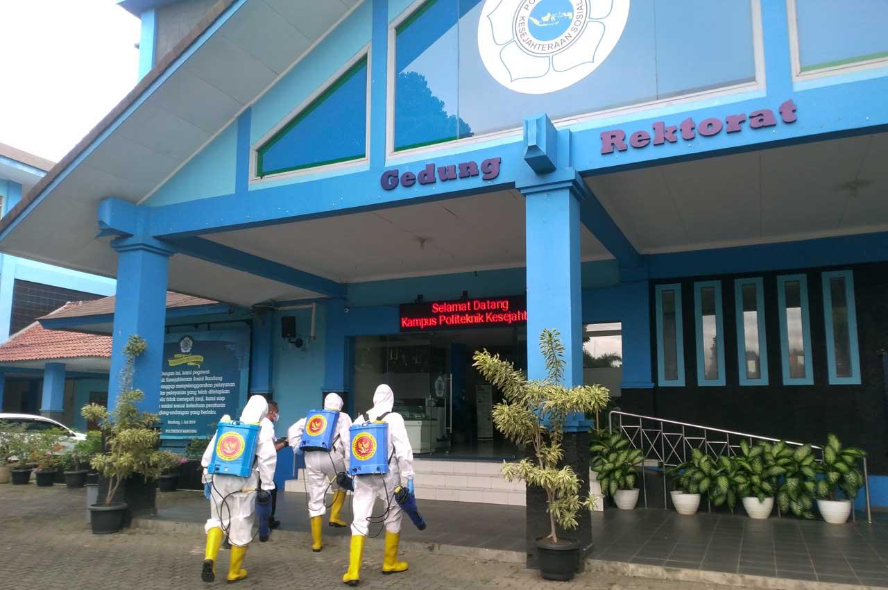 Lawan Covid-19, Tim...