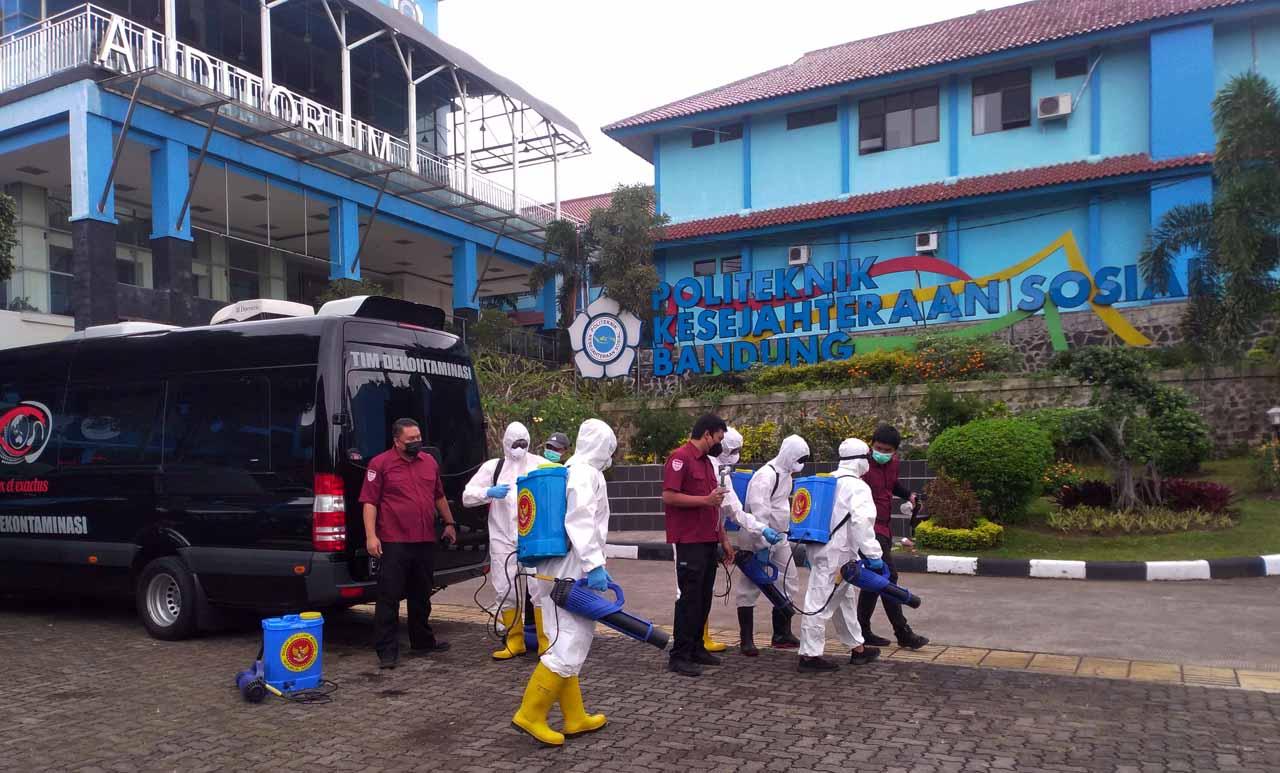 Lawan Covid-19, Tim...