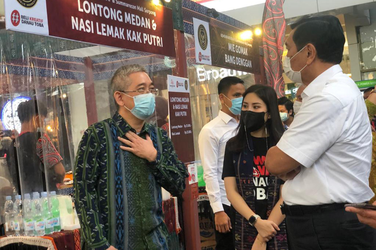 Luhut Panjaitan dan...