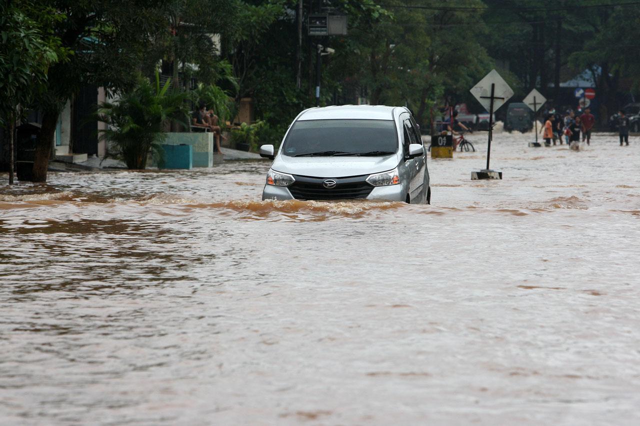 Akses Jalan Puri Gading...