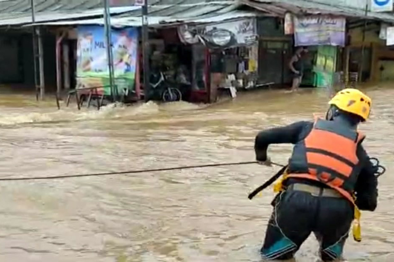 Jalan Raya Jatimekar...