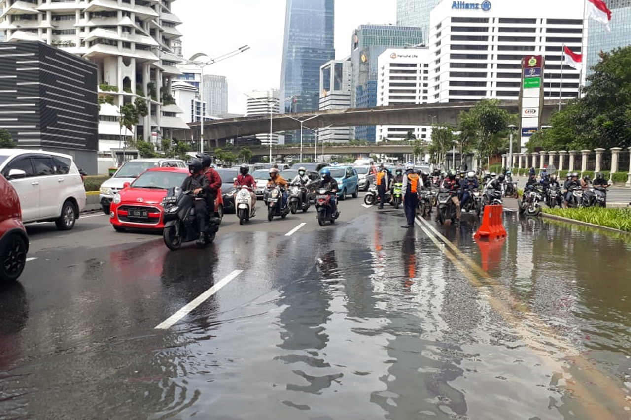 Depan Kampus Atmajaya...