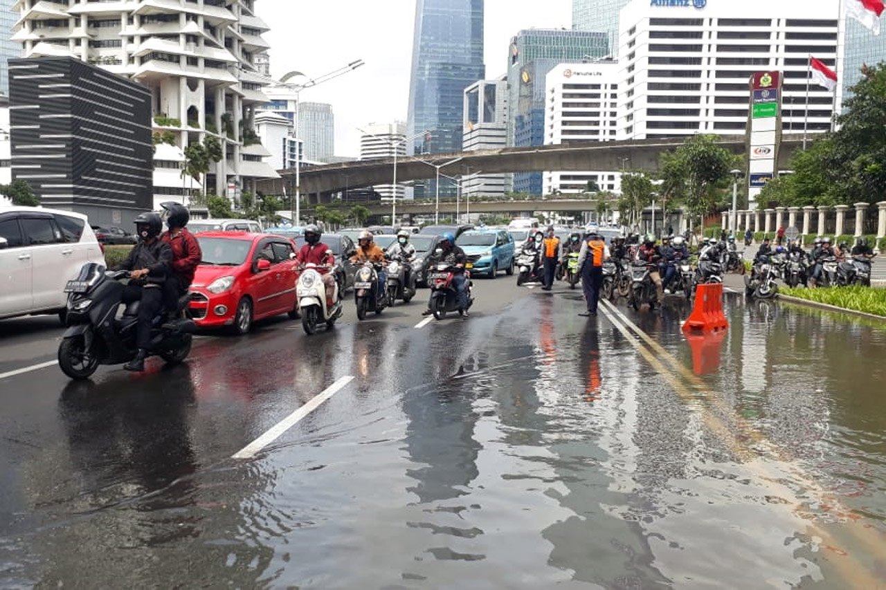 Depan Kampus Atmajaya...