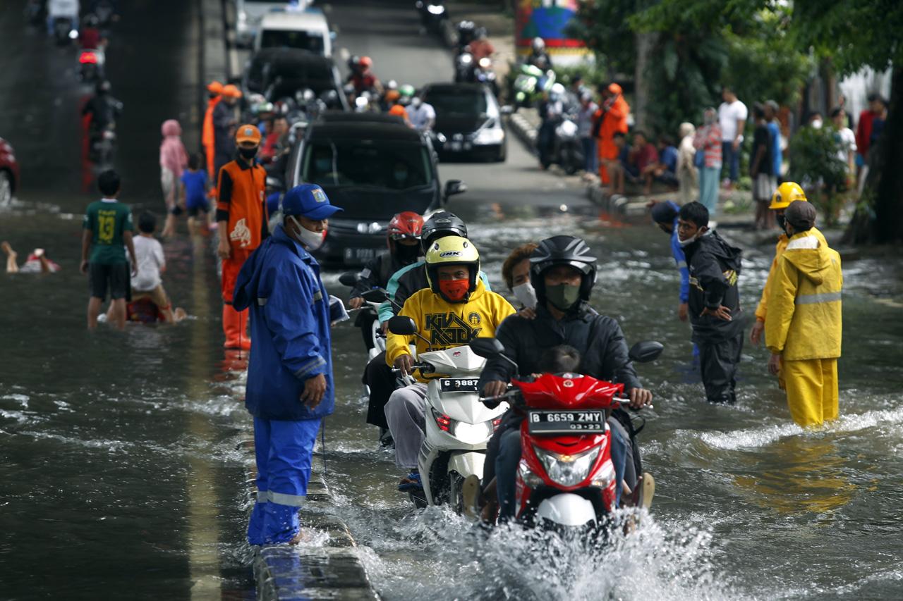 Jarang Terjadi, Sebagian...