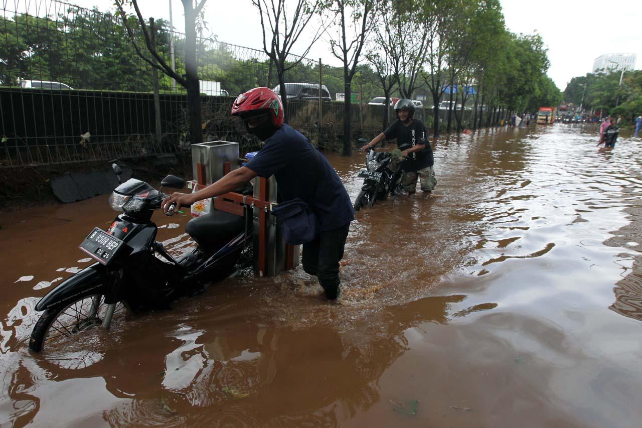 Sejumlah Motor Mogok...