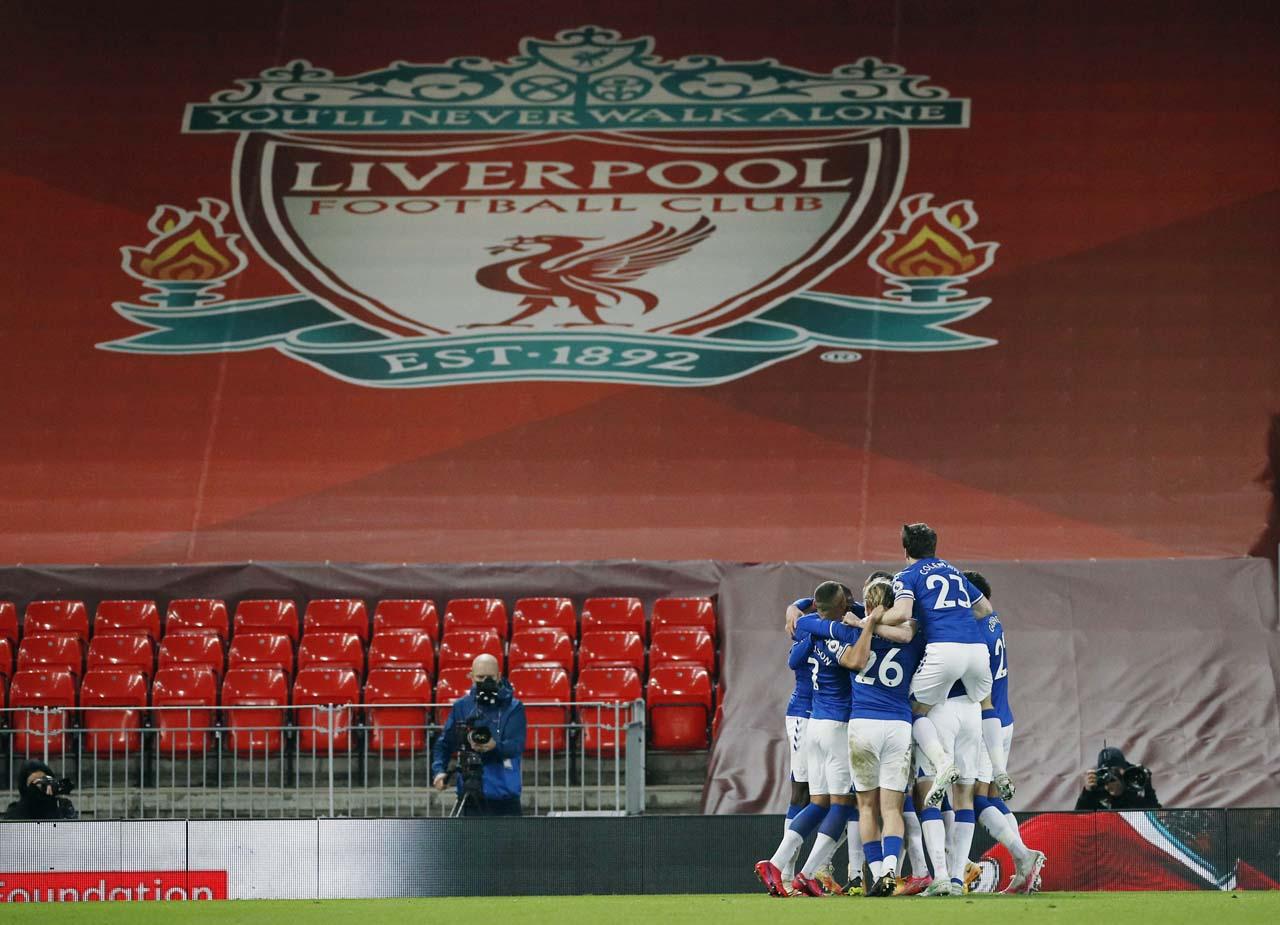 Menang 2-0, Everton...