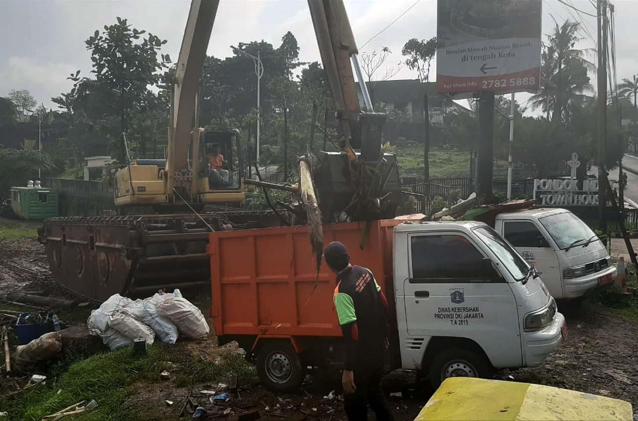Hujan Deras, Sampah...