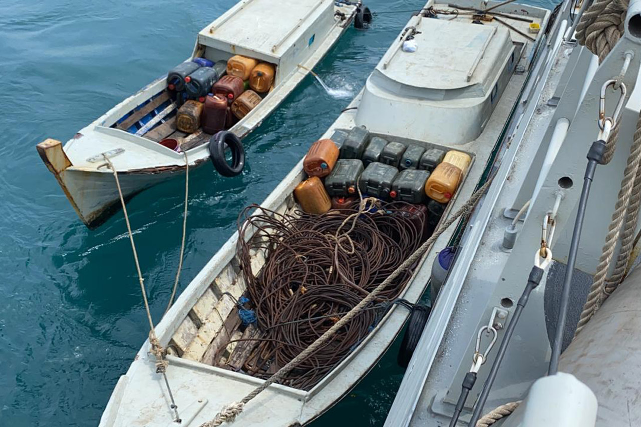 TNI AL Amankan Perahu...