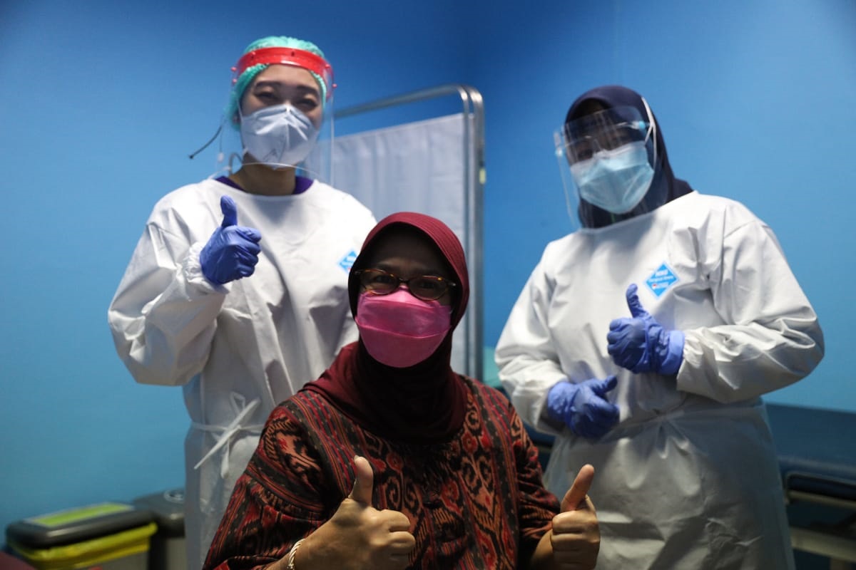 Rusminah, Lansia Pertama...