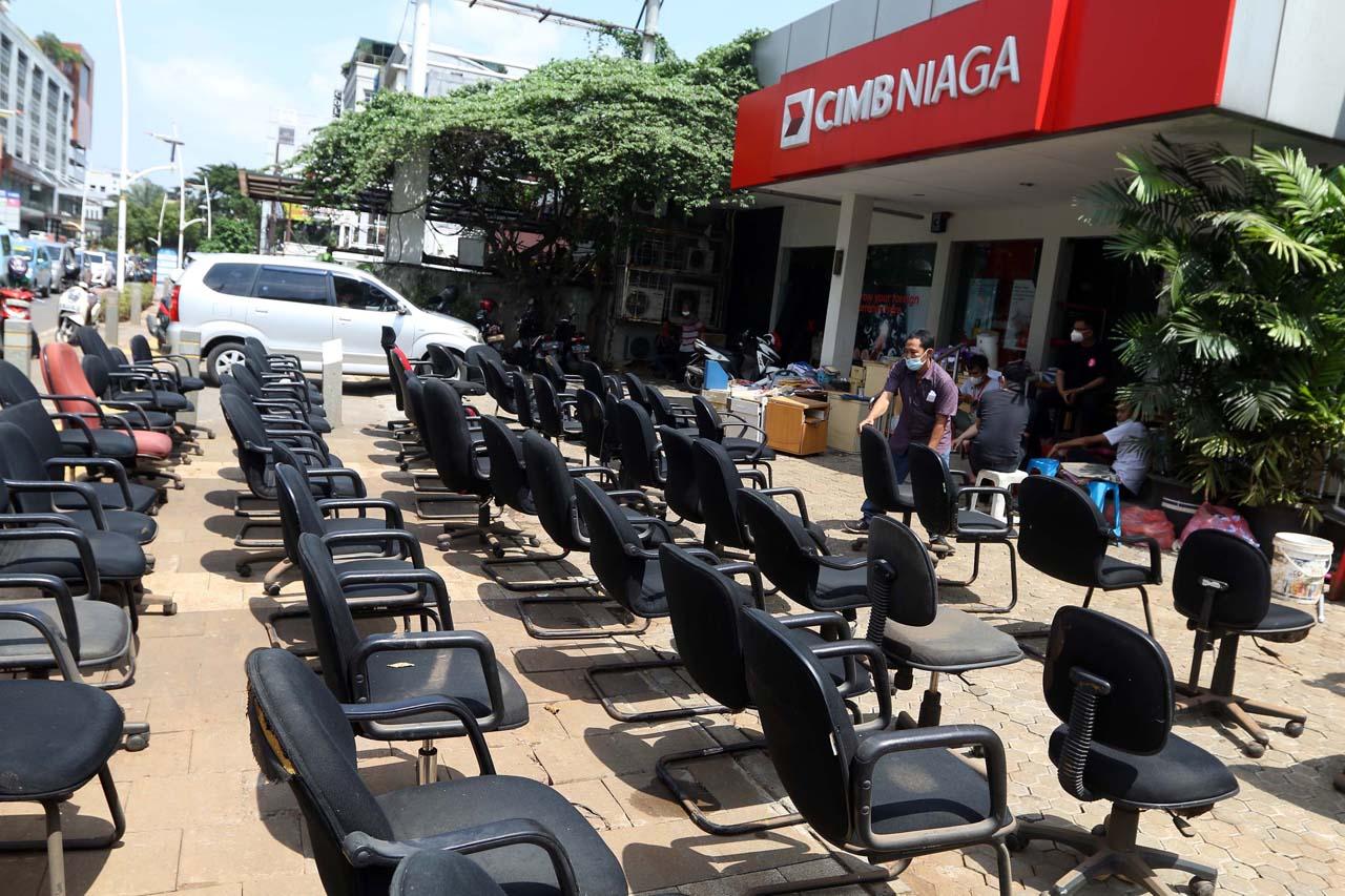 Pasca Banjir Kemang,...