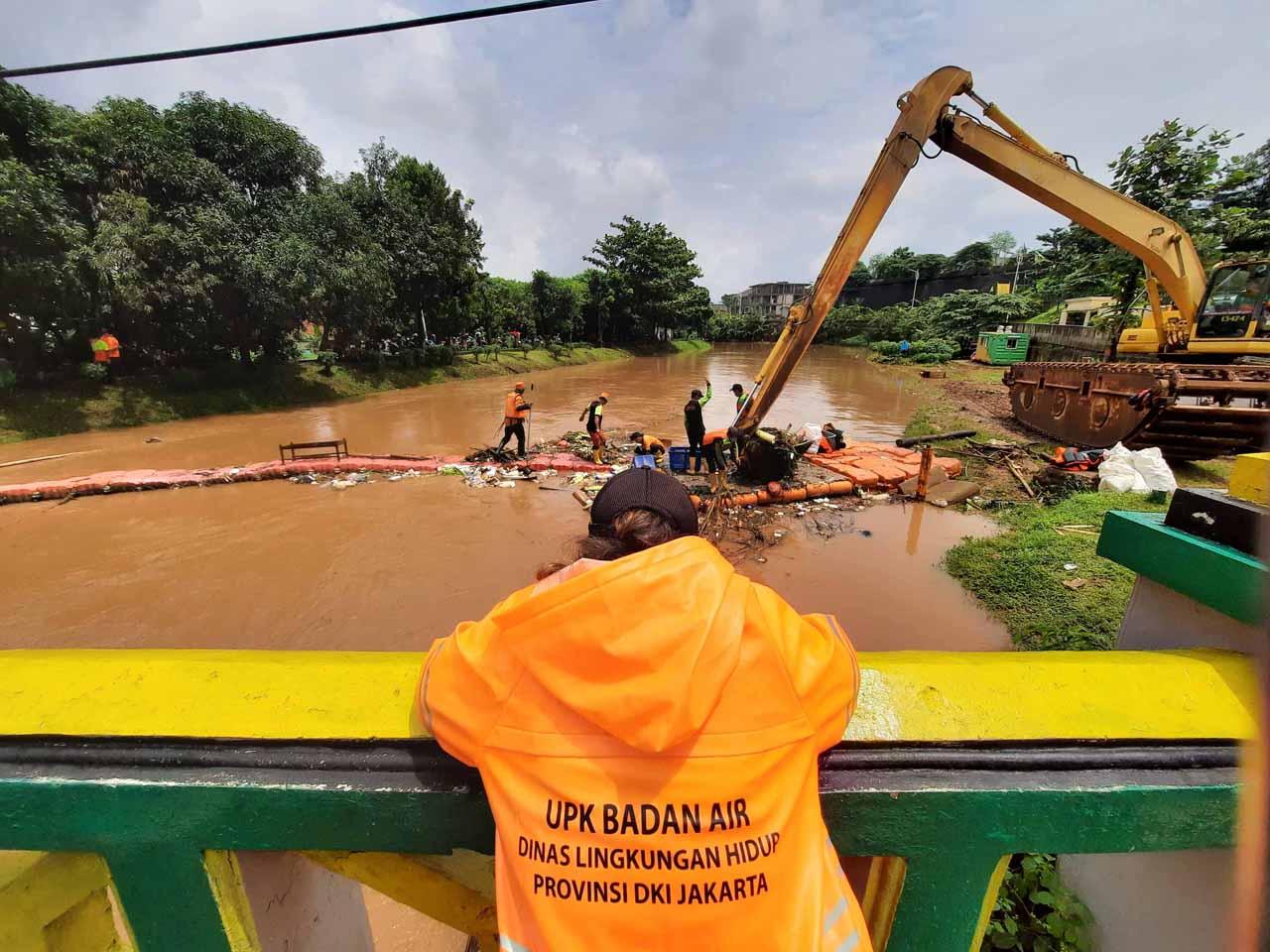 Pembersihan Sampah di...