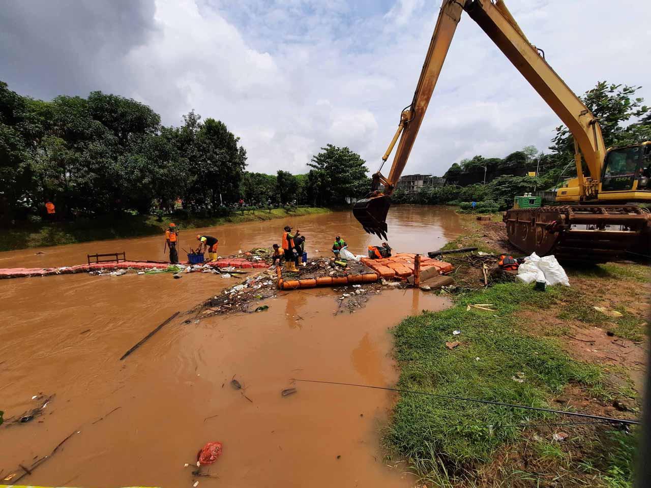 Pembersihan Sampah di...