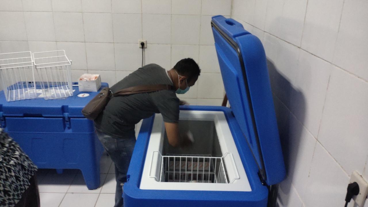 900 Vial Vaksin Multitus...