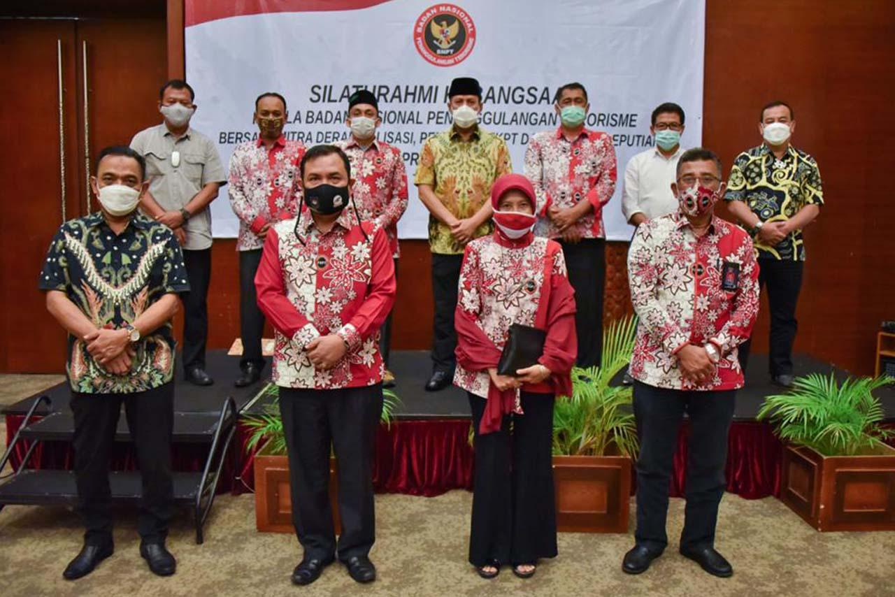 BNPT Gelar Silahturahmi...
