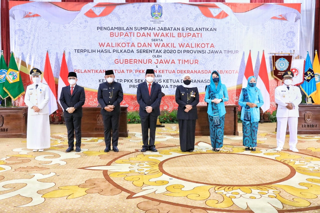 Gubernur Jatim Khofifah...