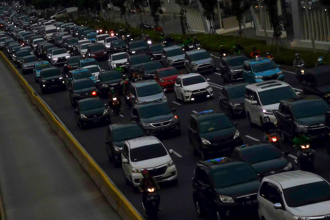 Siap-Siap, Mobil Usia...