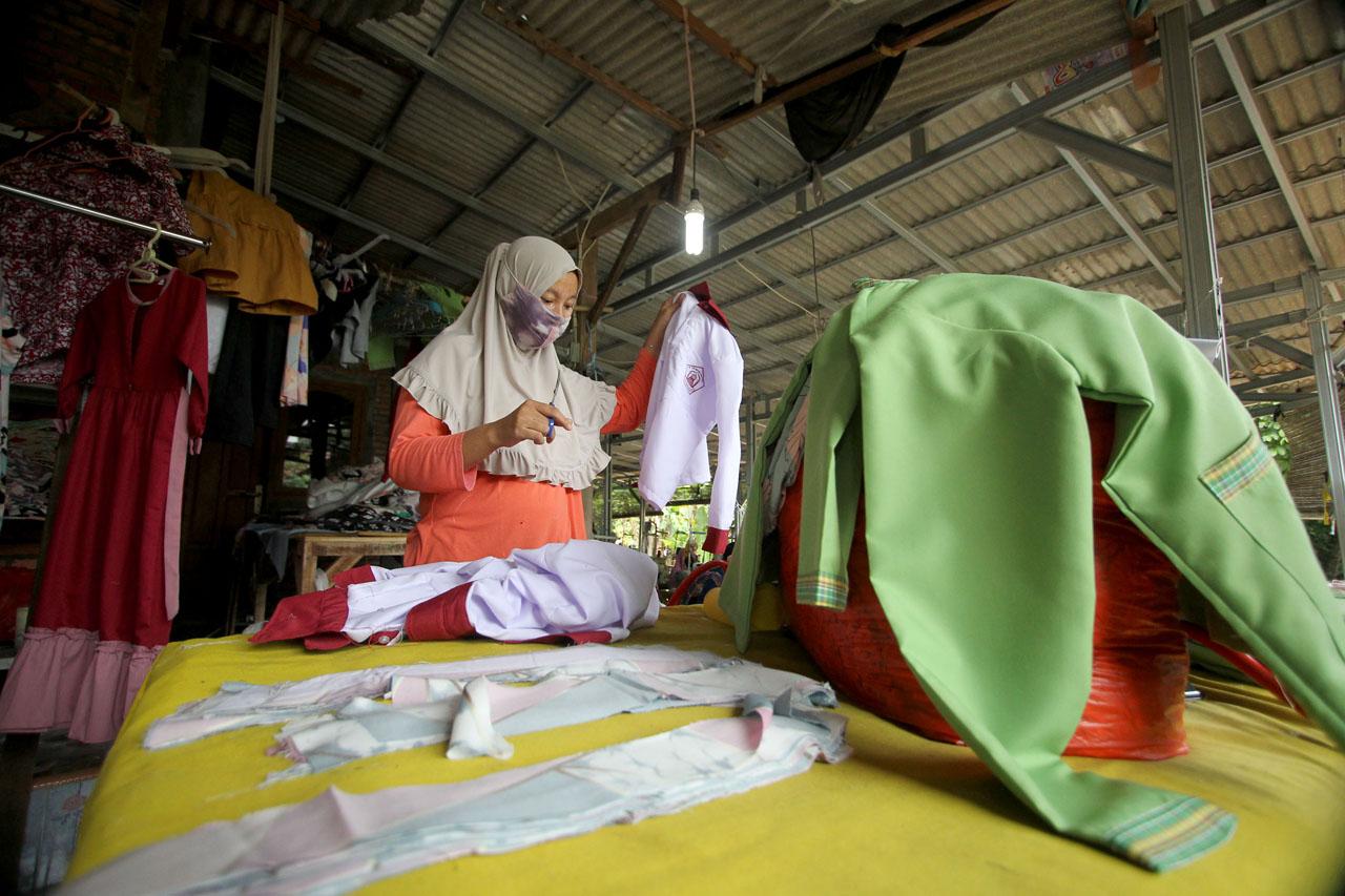 Beromzet 150 Juta Perbulan,...
