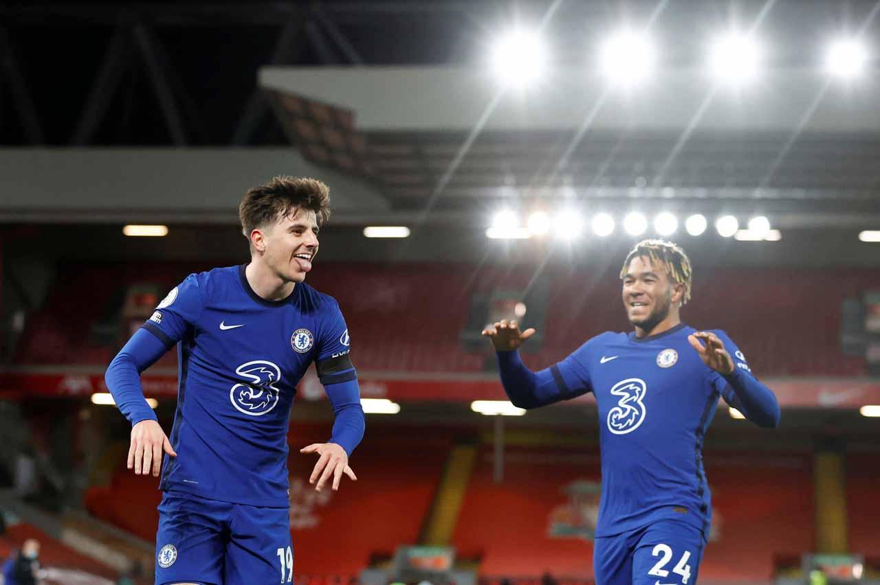 The Blues Bungkam The...