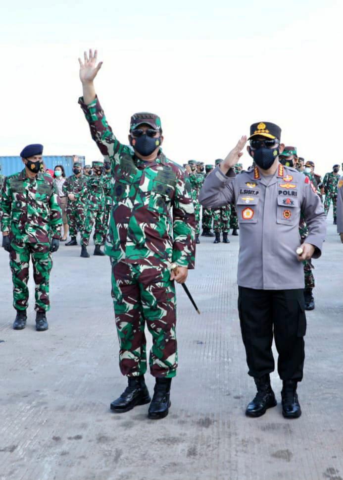 Panglima TNI Lepas Satgas...