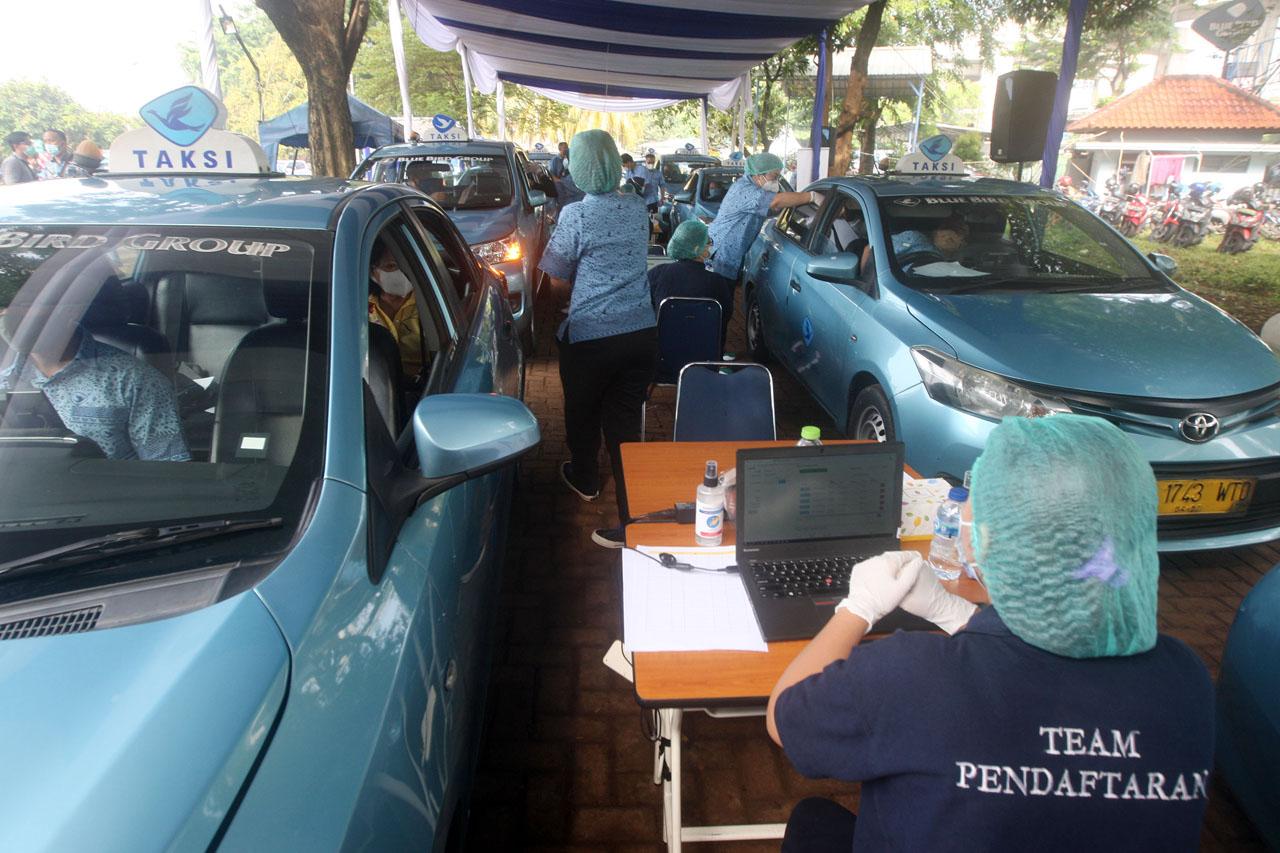 Bluebird Gelar Vaksinasi...
