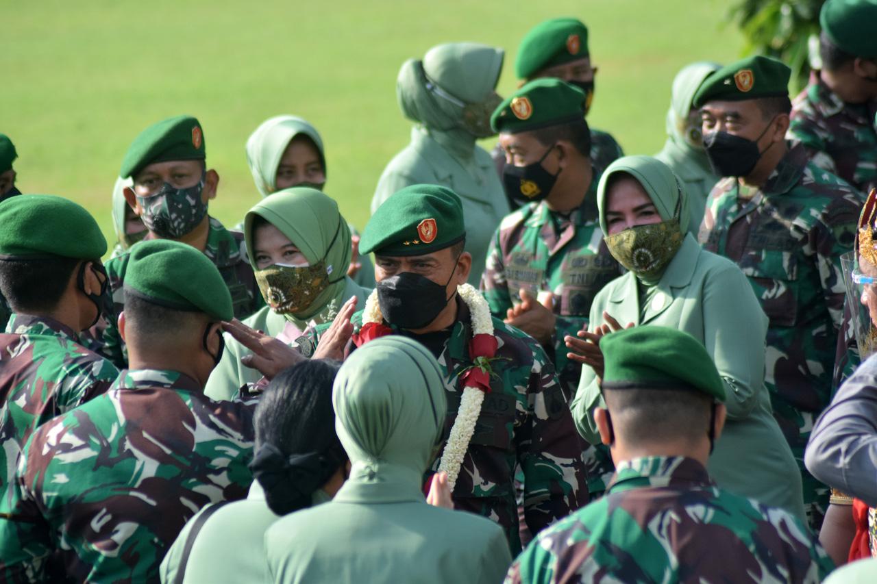 Potret Tradisi Satuan...