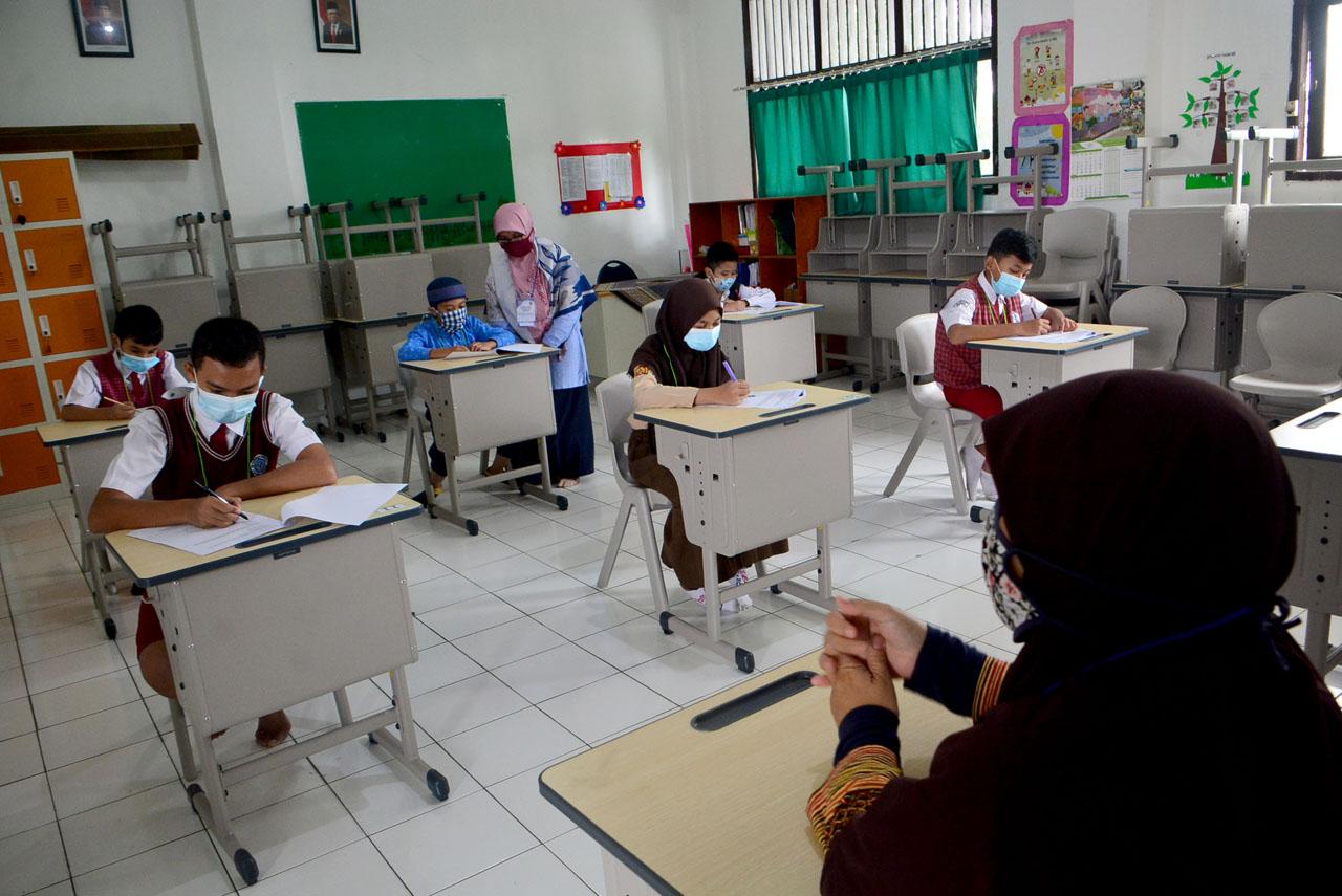 Terapkan Prokes, Kompetisi...