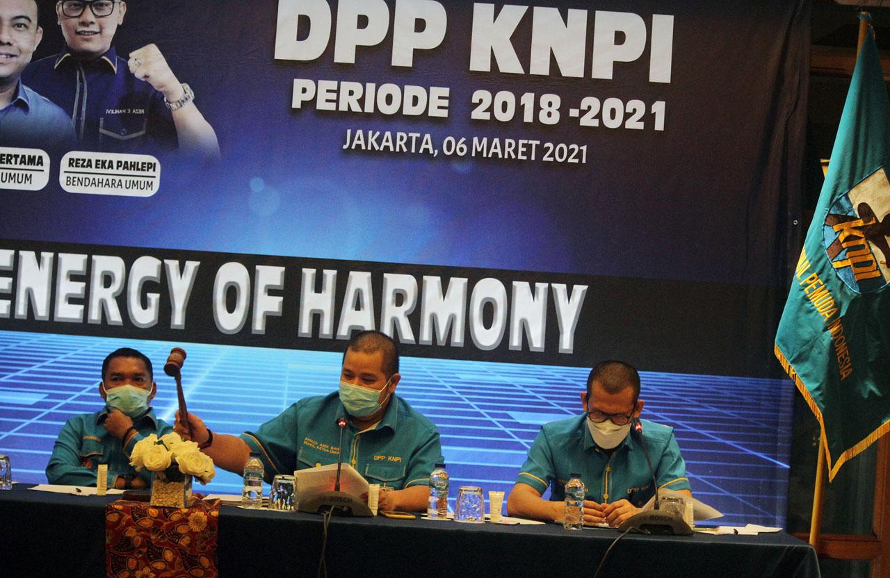 Rapat Pleno Putuskan...