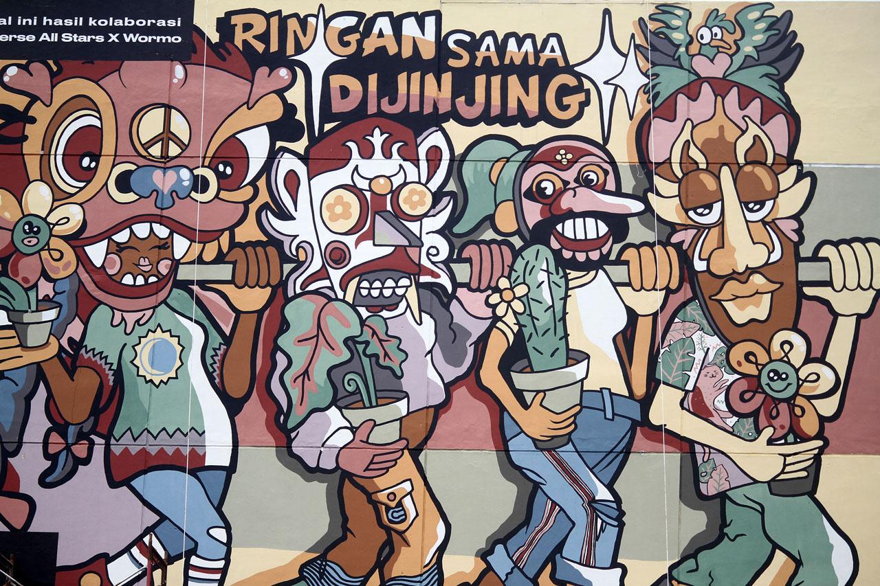 Pembuatan Mural Converse...