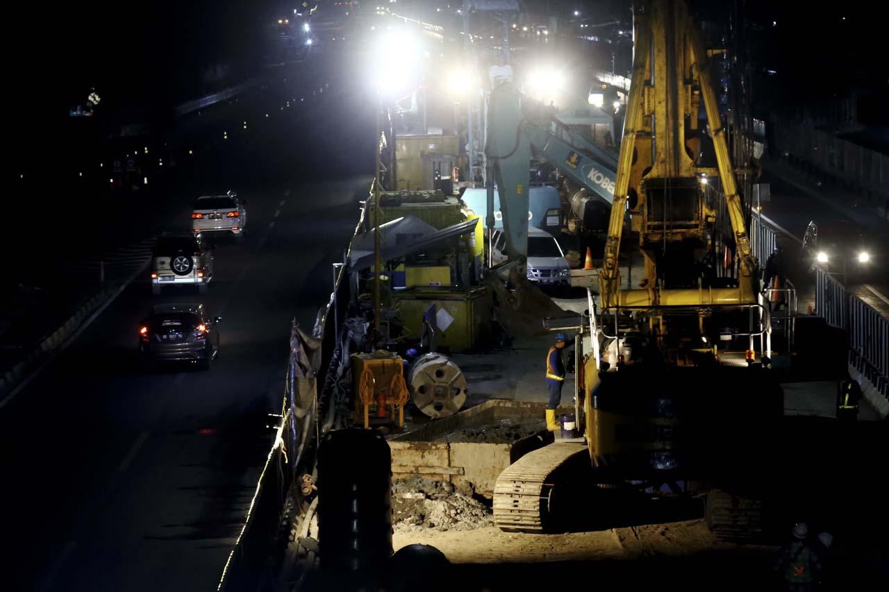 Jalan Tol Layang AP...