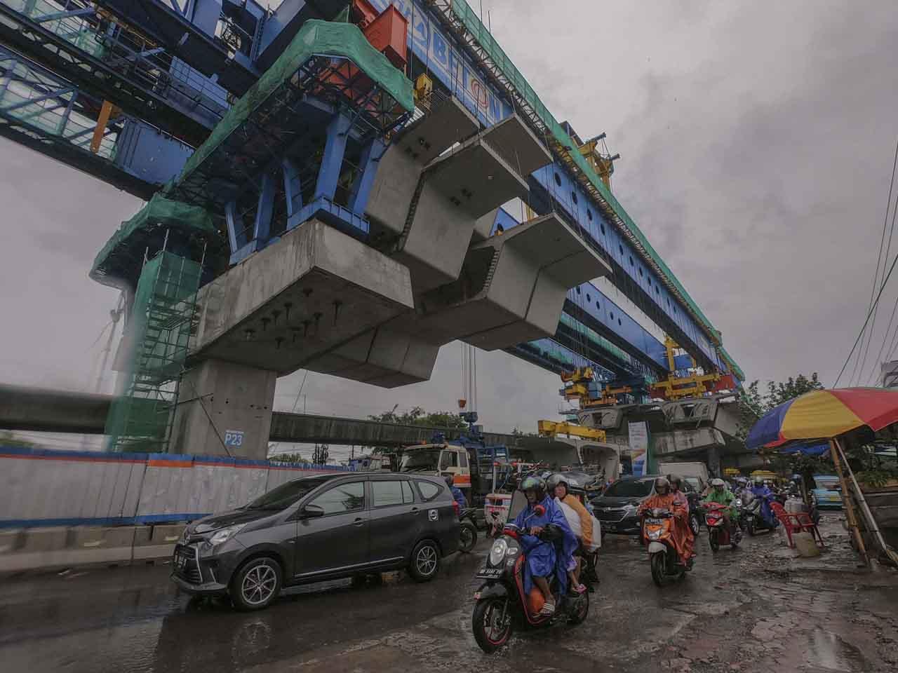 Jalan Tol Layang AP...