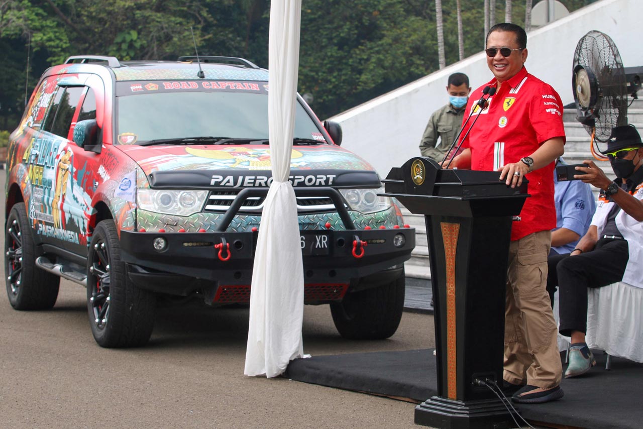 Bambang Soesatyo Lepas...
