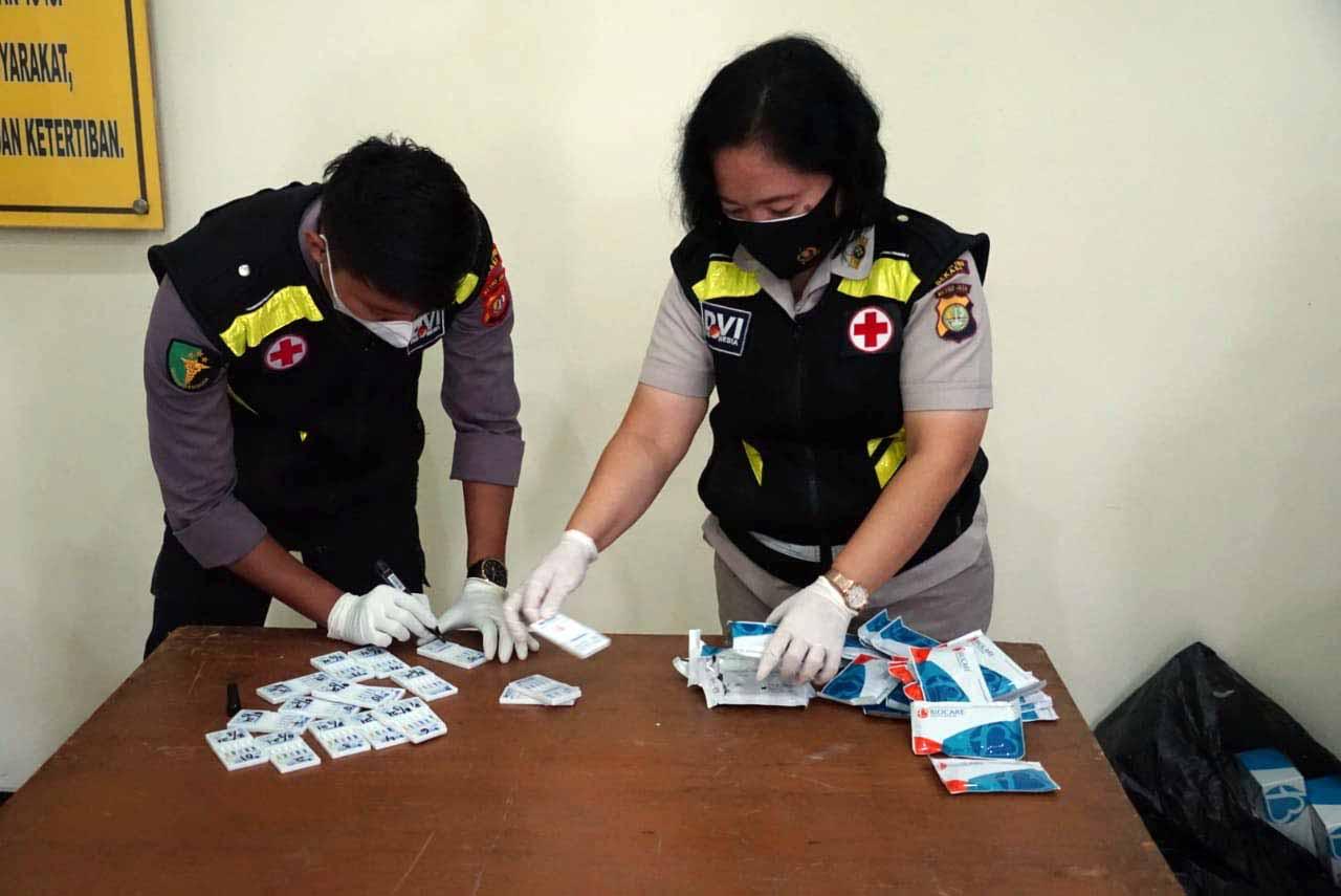 Ratusan Anggota Polres...