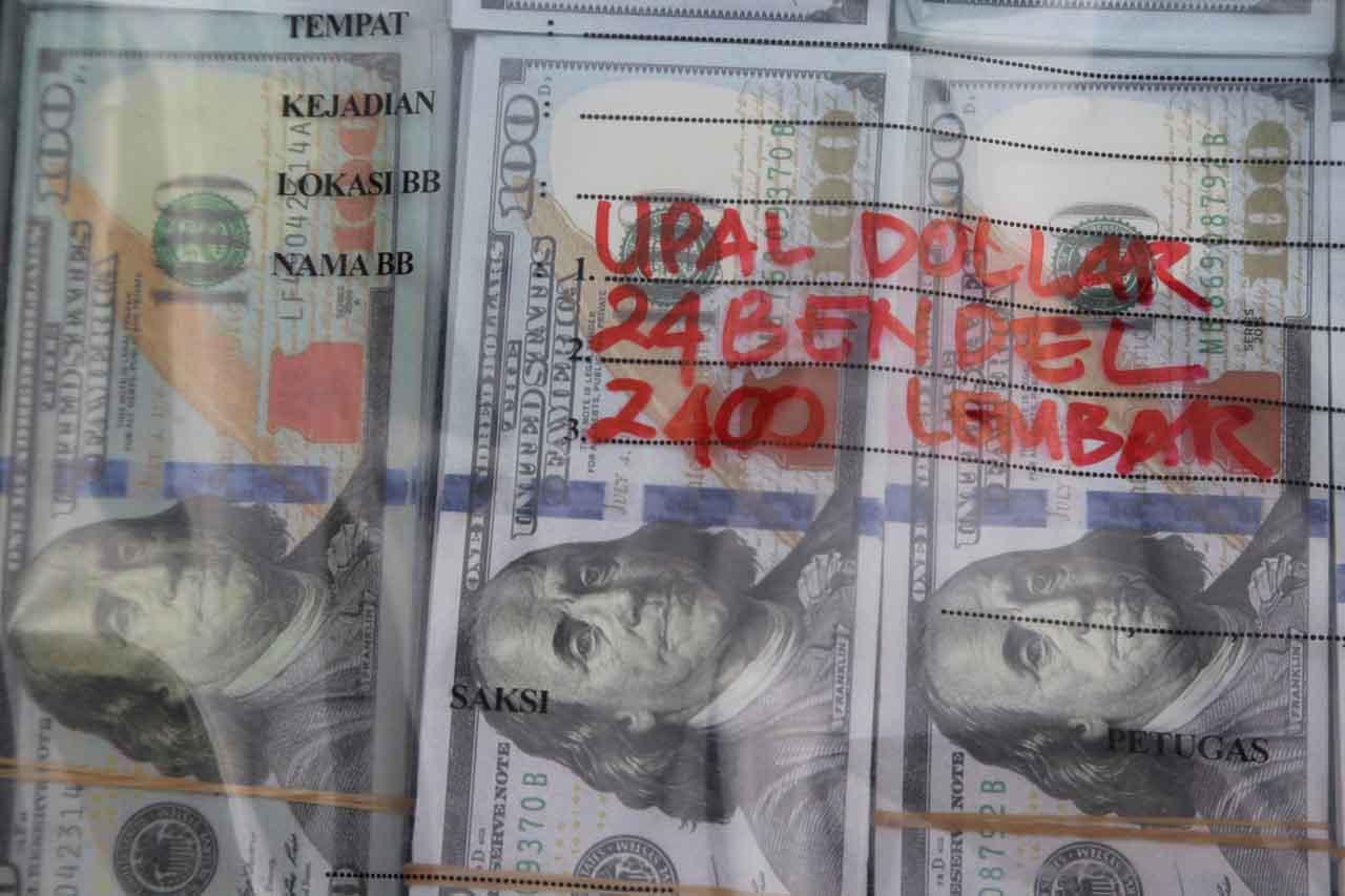 Ringkus Sindikat Uang...