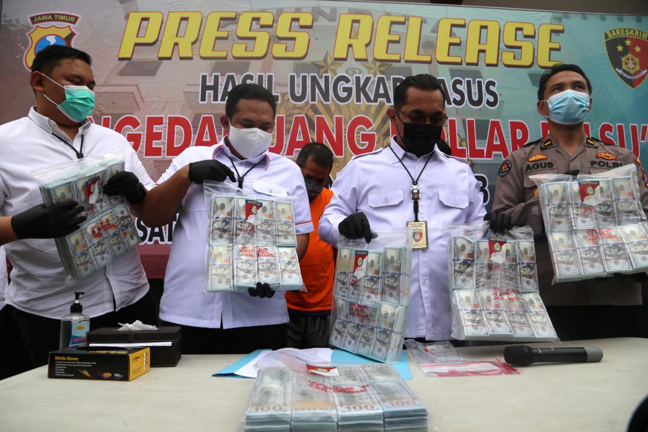 Ringkus Sindikat Uang...