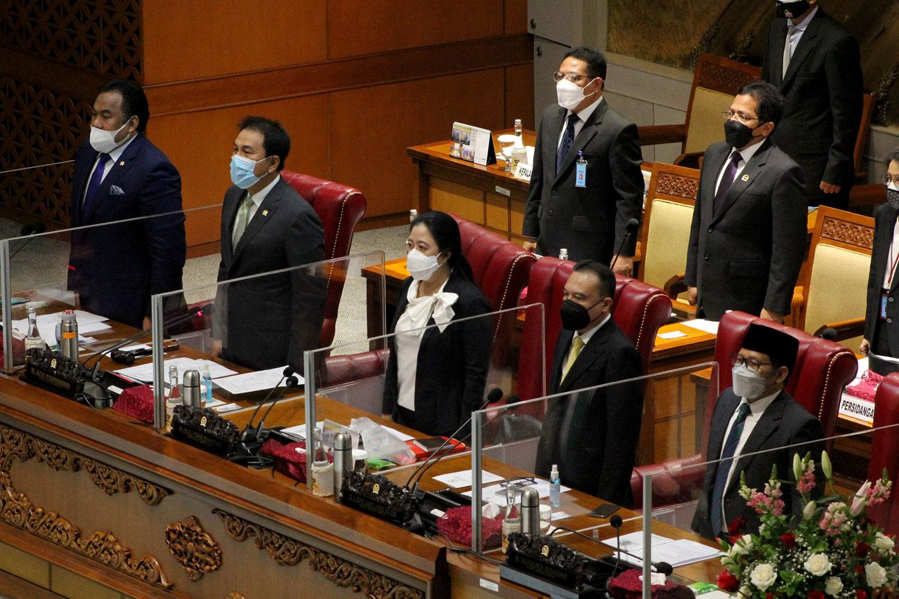 Puan Maharani Pimpin...
