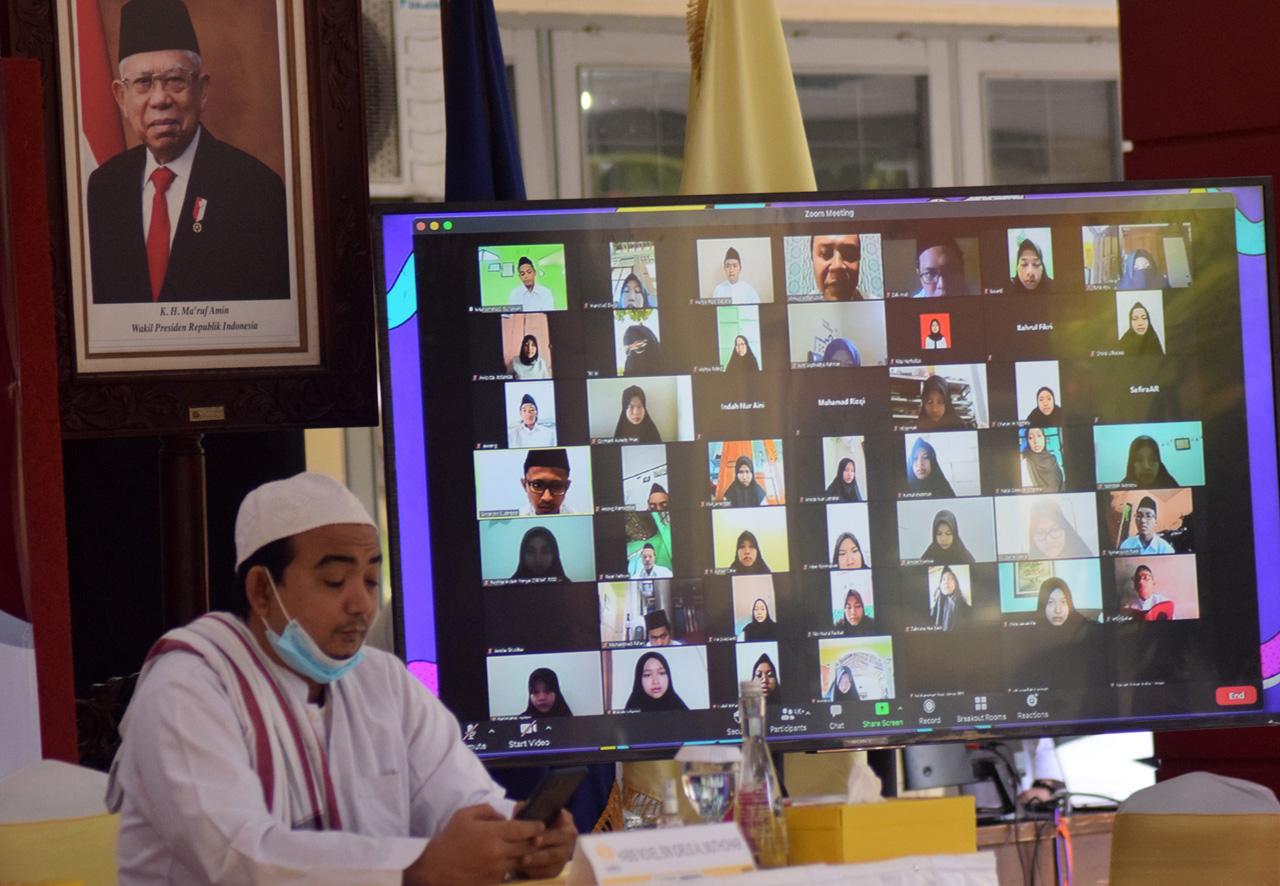 Unnes Ciptakan Rekor...