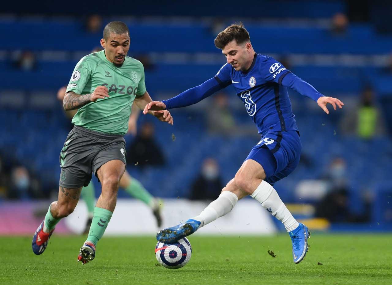 Chelsea Sikat Everton...