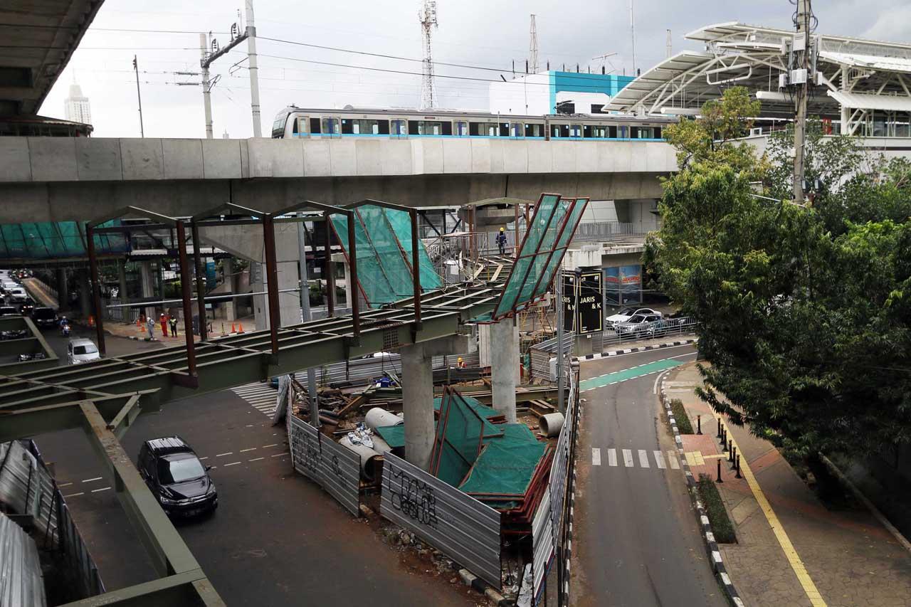 Proyek Pembangunan Skybridge...