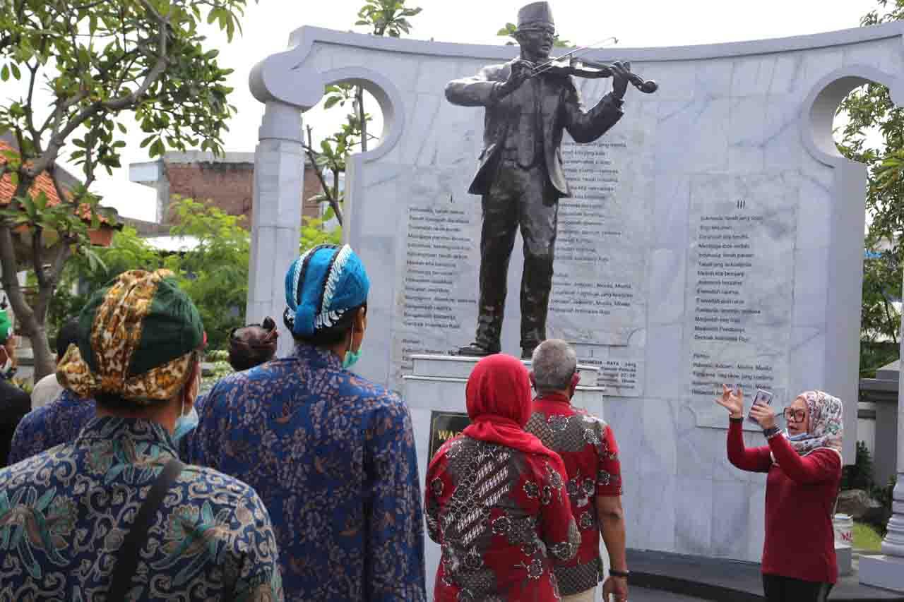 Peringati Hari Musik,...