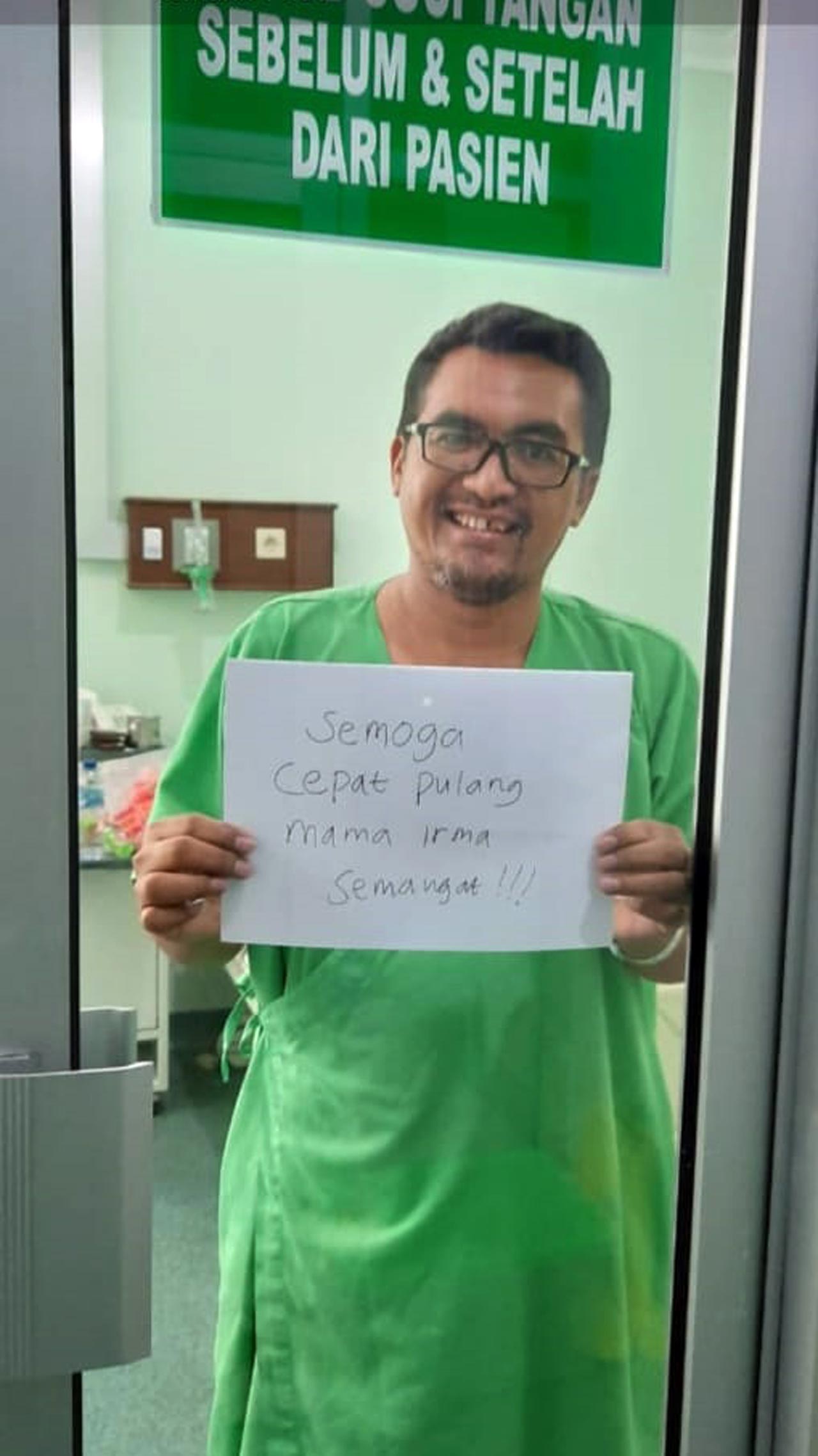 Serasa Tak Mau Jauh,...