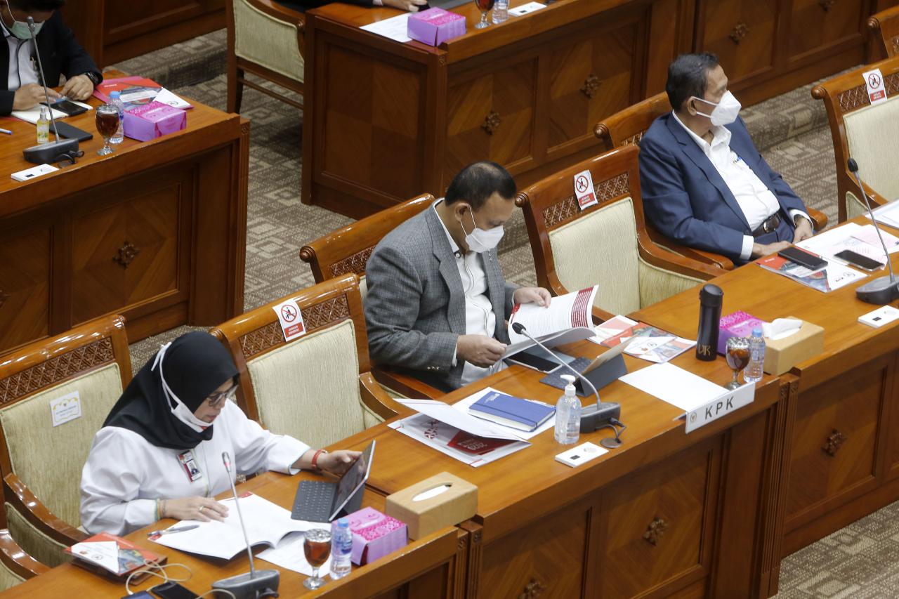Rapat Dengar Pendapat...