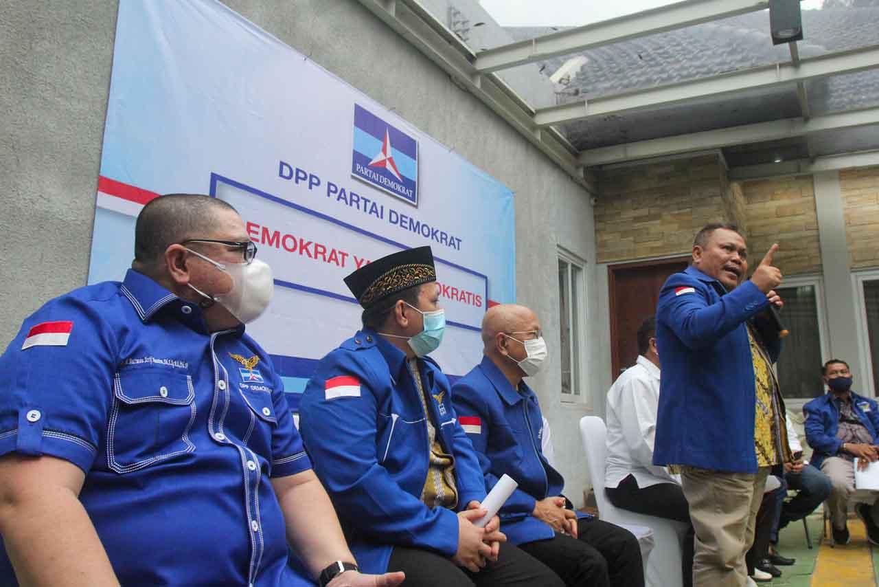 Demokrat Versi KLB Konpers...
