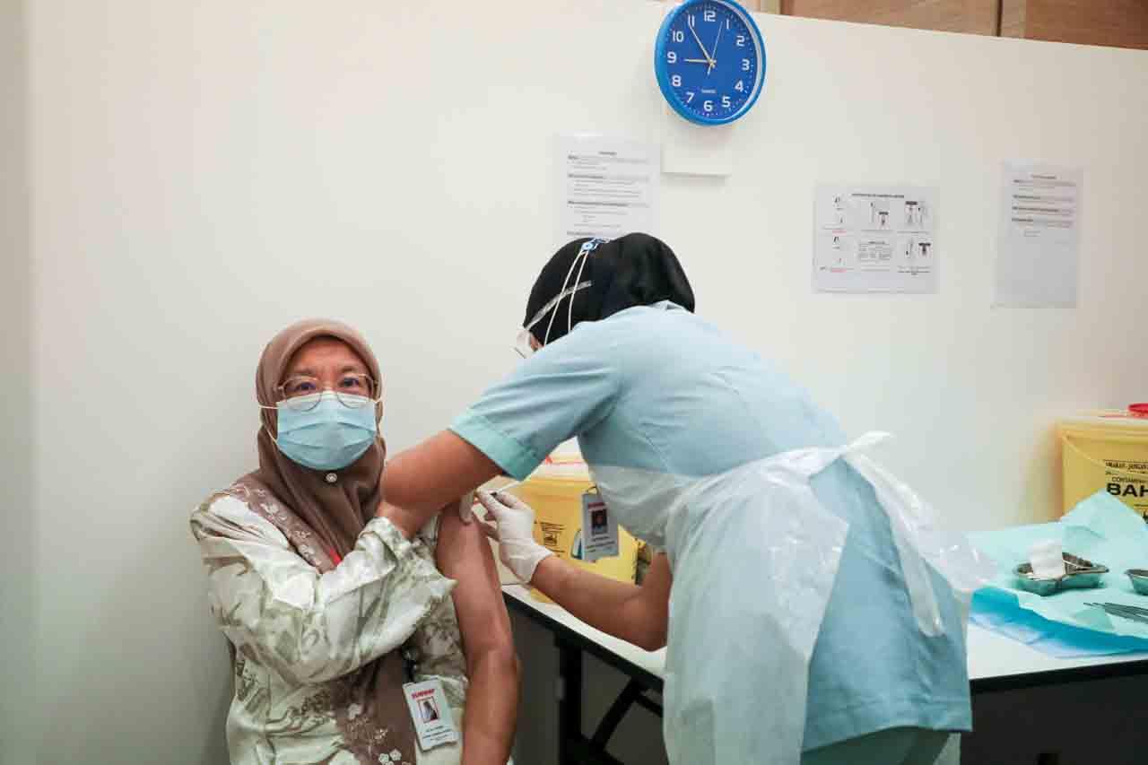 Tenaga Medis di Malaysia...