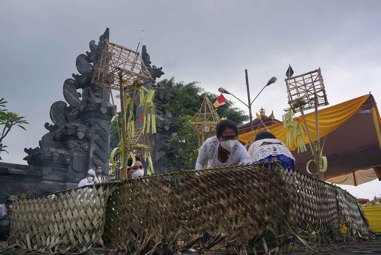 Sempat Diguyur Hujan,...