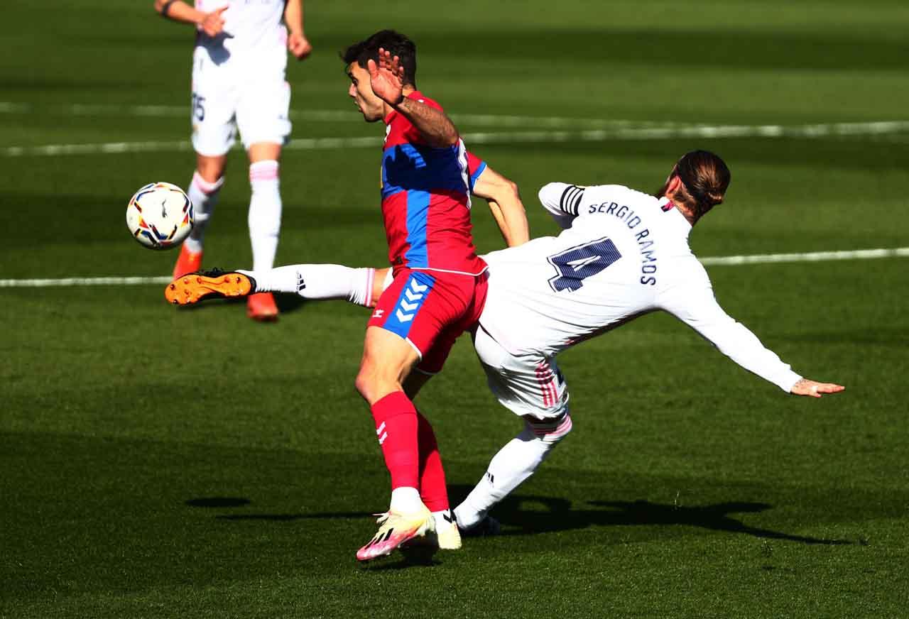 Bungkam Elche 2-1, Madrid...
