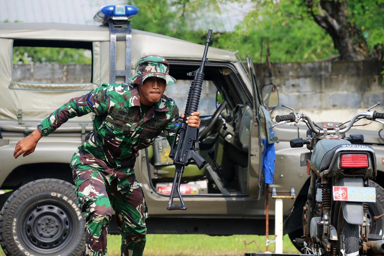 Jago Tembak Reaksi,...