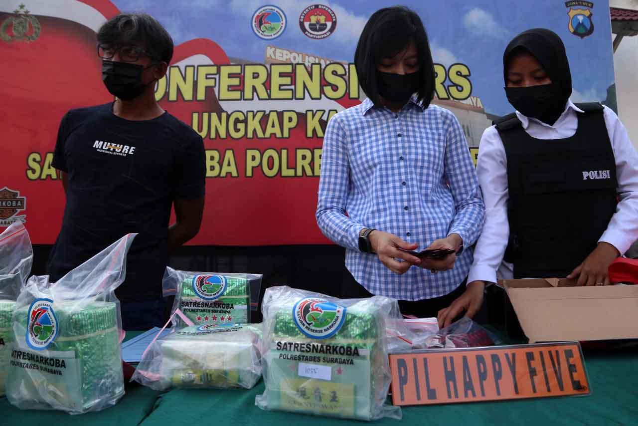 Nganggur Setahun Akibat...